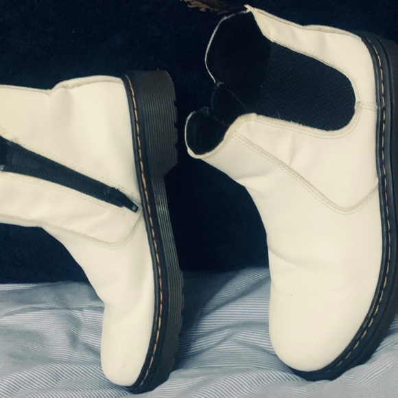 DR.MARTIN - Picture 5 of 5